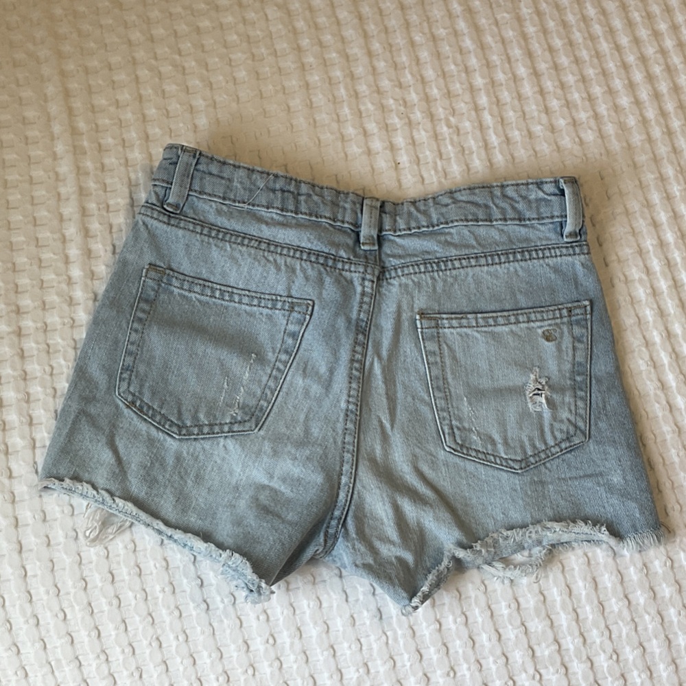 Jessica Simpson~ Distressed Light Blue wash Jean Shorts - Picture 2 of 4